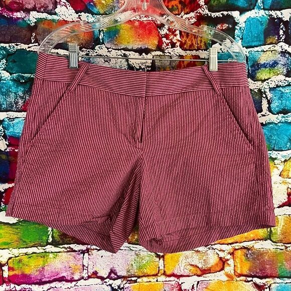 J.Crew Pants - J. Crew Seersucker Pink Striped Shorts Size 8 Style 81616